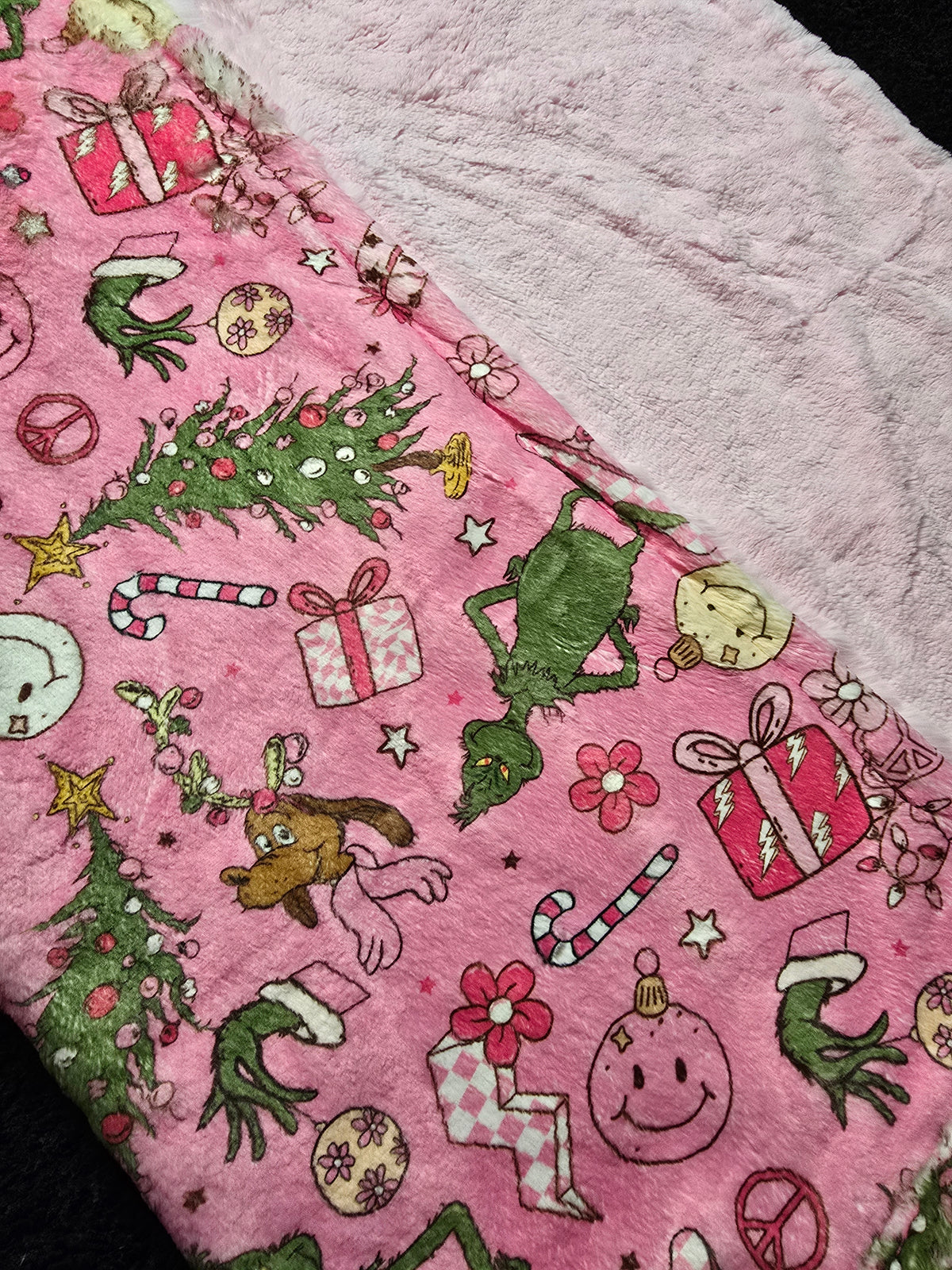 60x72 Printed Whispy Grinch / Baby Pink Lush