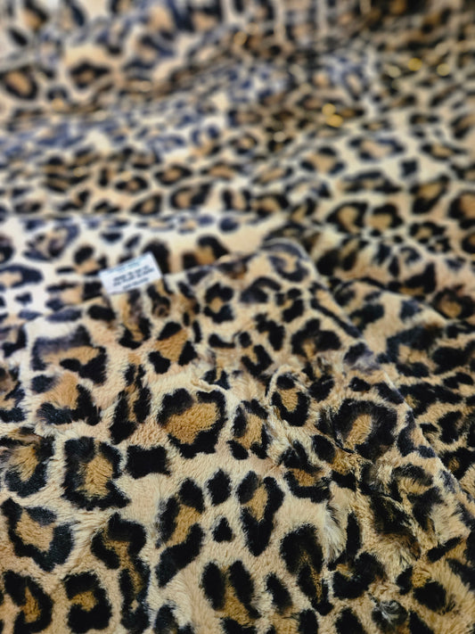 Double Sided Sand leopard hide 57x70